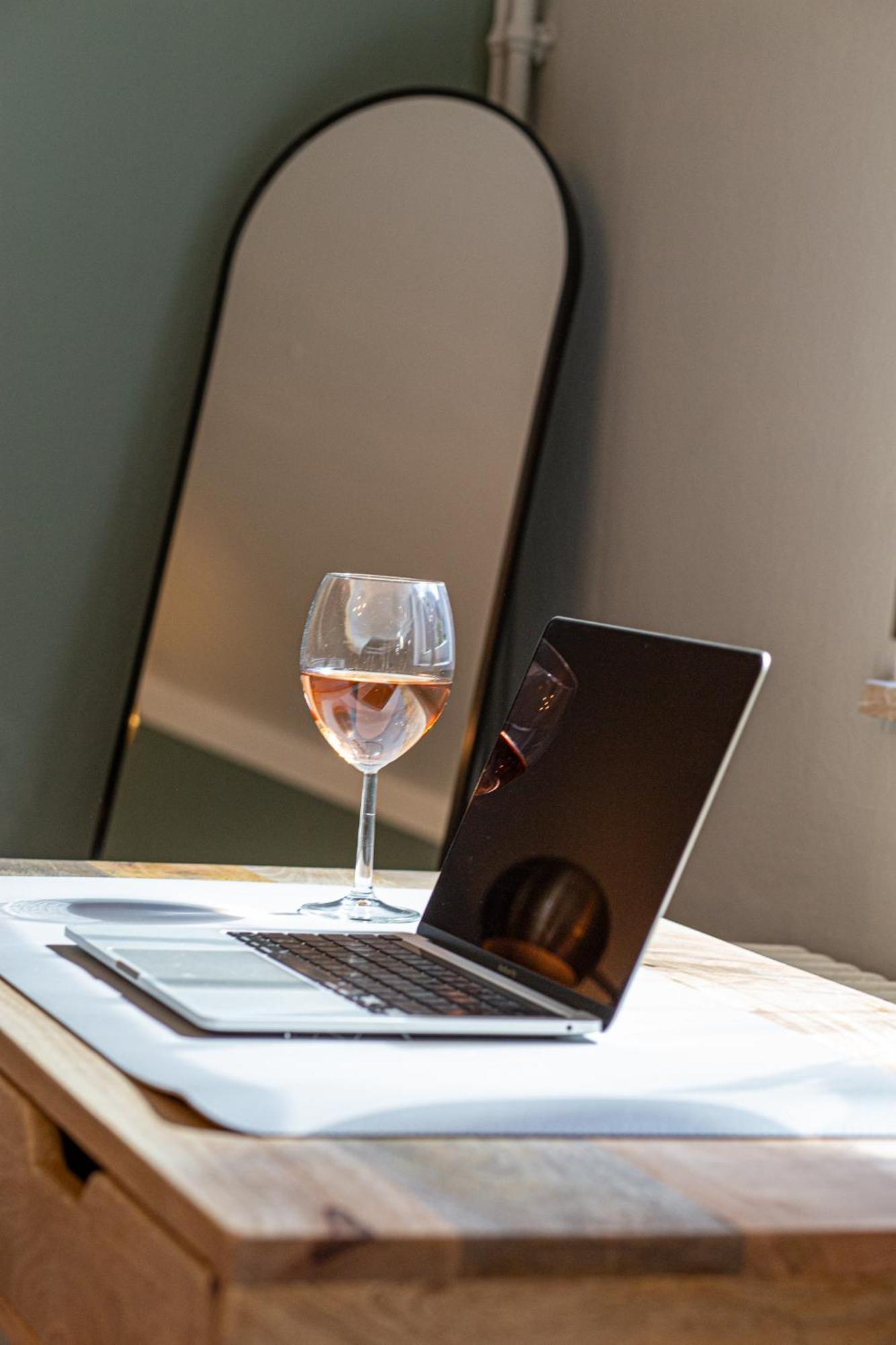 Have-A-Nice-Stay - Nahe Bahnhof Ahrensburg - 20 Minuten Nach Hamburg - Trotzdem Ruhig Gelegen - 6 Minuten Zu Fuss Ins Zentrum Ahrensburg - Modern Eingerichtet Ngoại thất bức ảnh